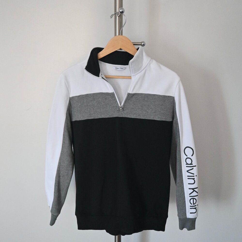 CALVIN KLEIN - White and Gray Pull Over Sweater - Men's Small
